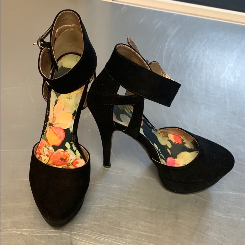 Ankle Strap Closed Toe Stilettos